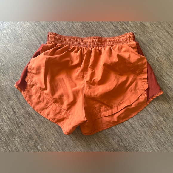 NIKE Running shorts, Women’s Medium - Picture 2 of 2